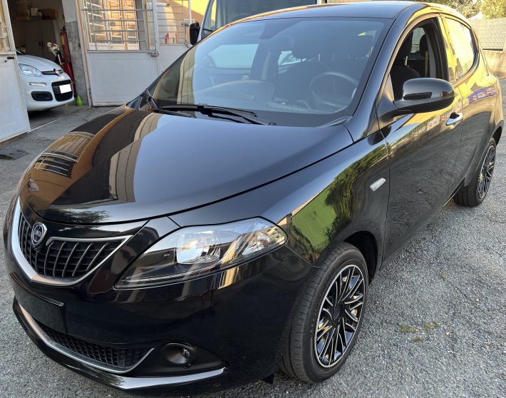 Ypsilon Gold